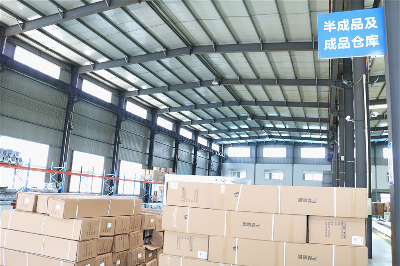 半成品及成品倉庫